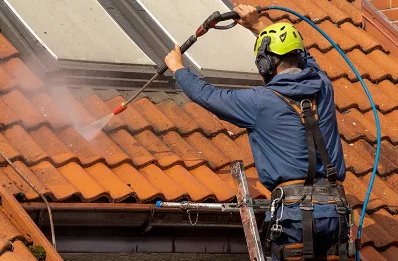 Démoussage et hydrofuge de toiture à Jujols